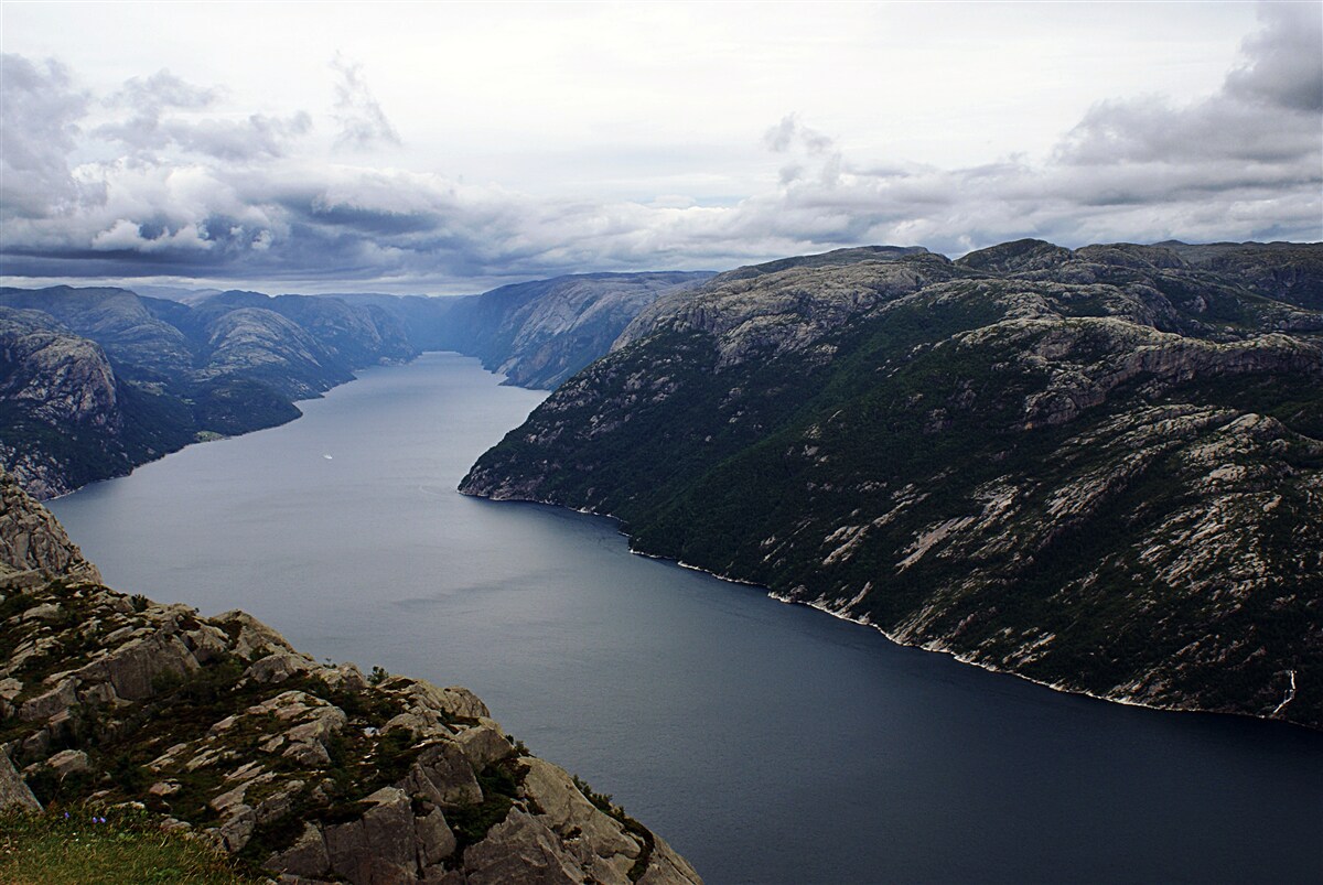 Fototapeten Ein ruhiger Fluss Mountain