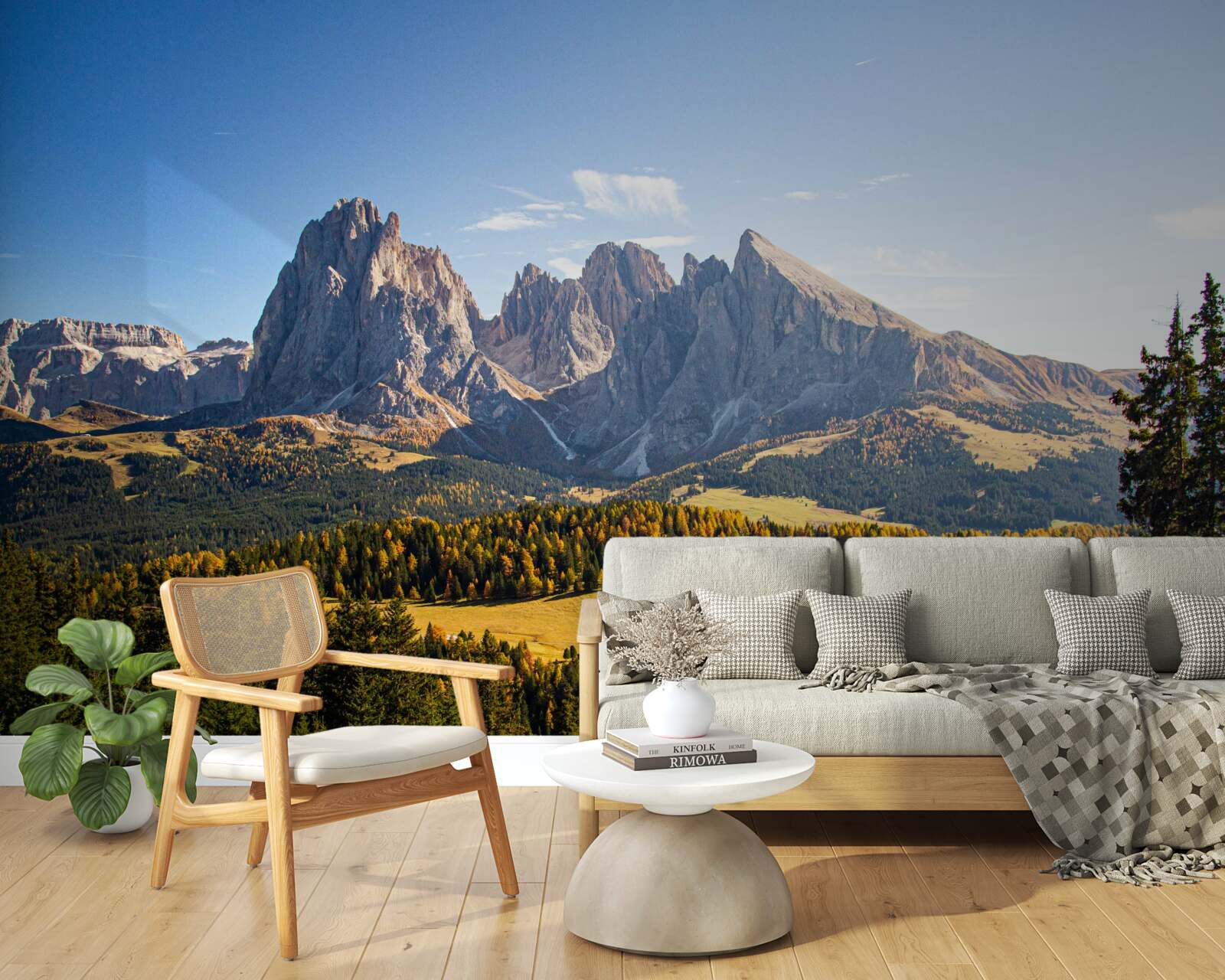 Fototapeten Dicker Wald und beeindruckende Langkofel -Berge