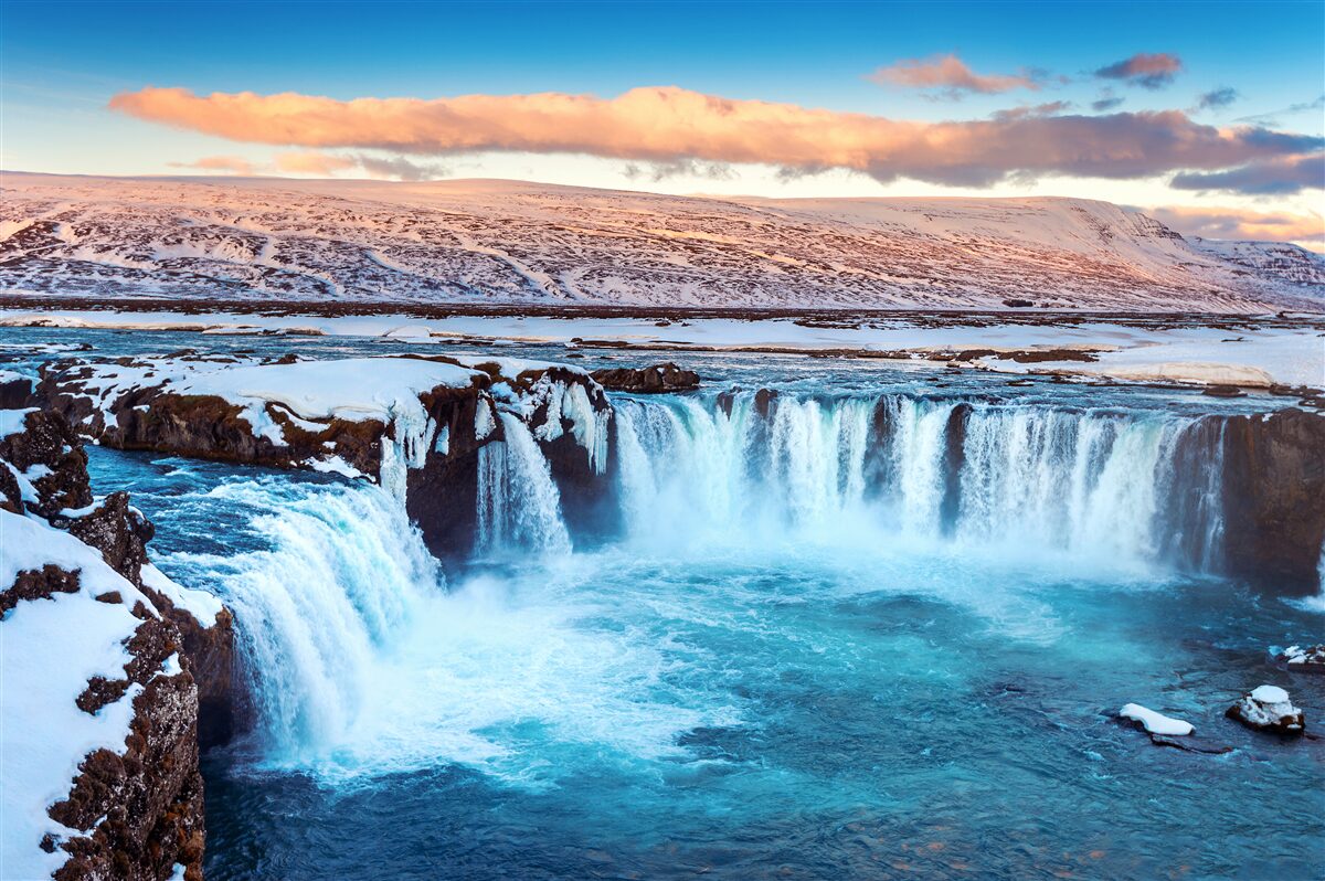 Fototapeten fesselndes Wasserfall der Grodafoss
