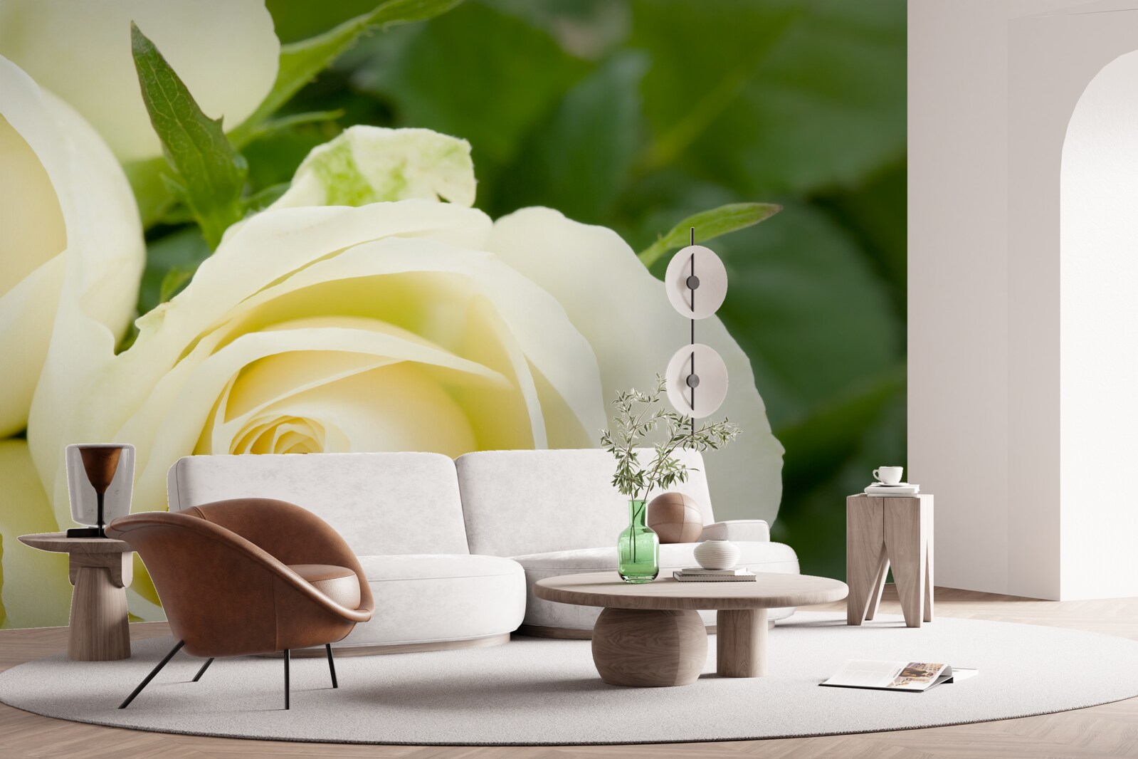 Fototapeten Rose in einem beige Farbton mit grünen Blättern