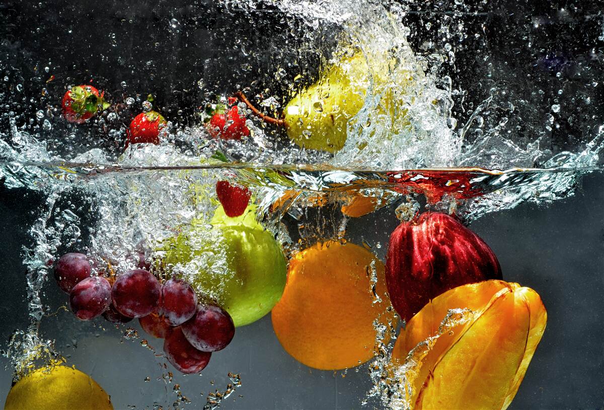 Fototapeten Wasser mit Obst