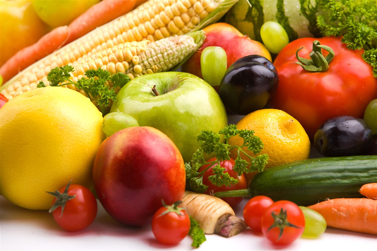 Fototapeten angeordnetes Obst und Gemüse