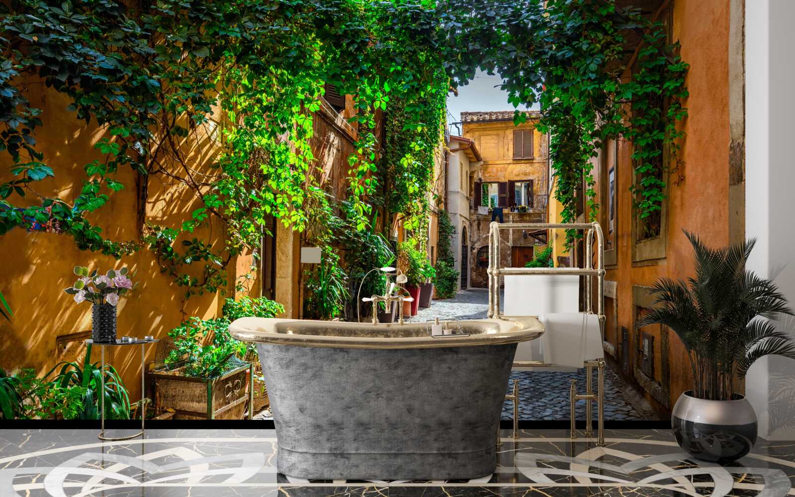 Fototapeten Der italienische Innenhof, umgeben von Grün, ist voller Komfort