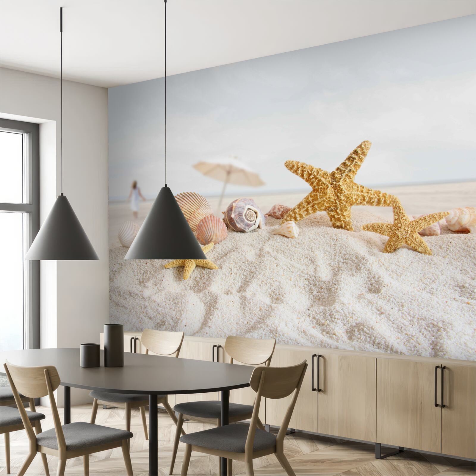 Fototapeten Seestern und Muscheln liegen im Sand