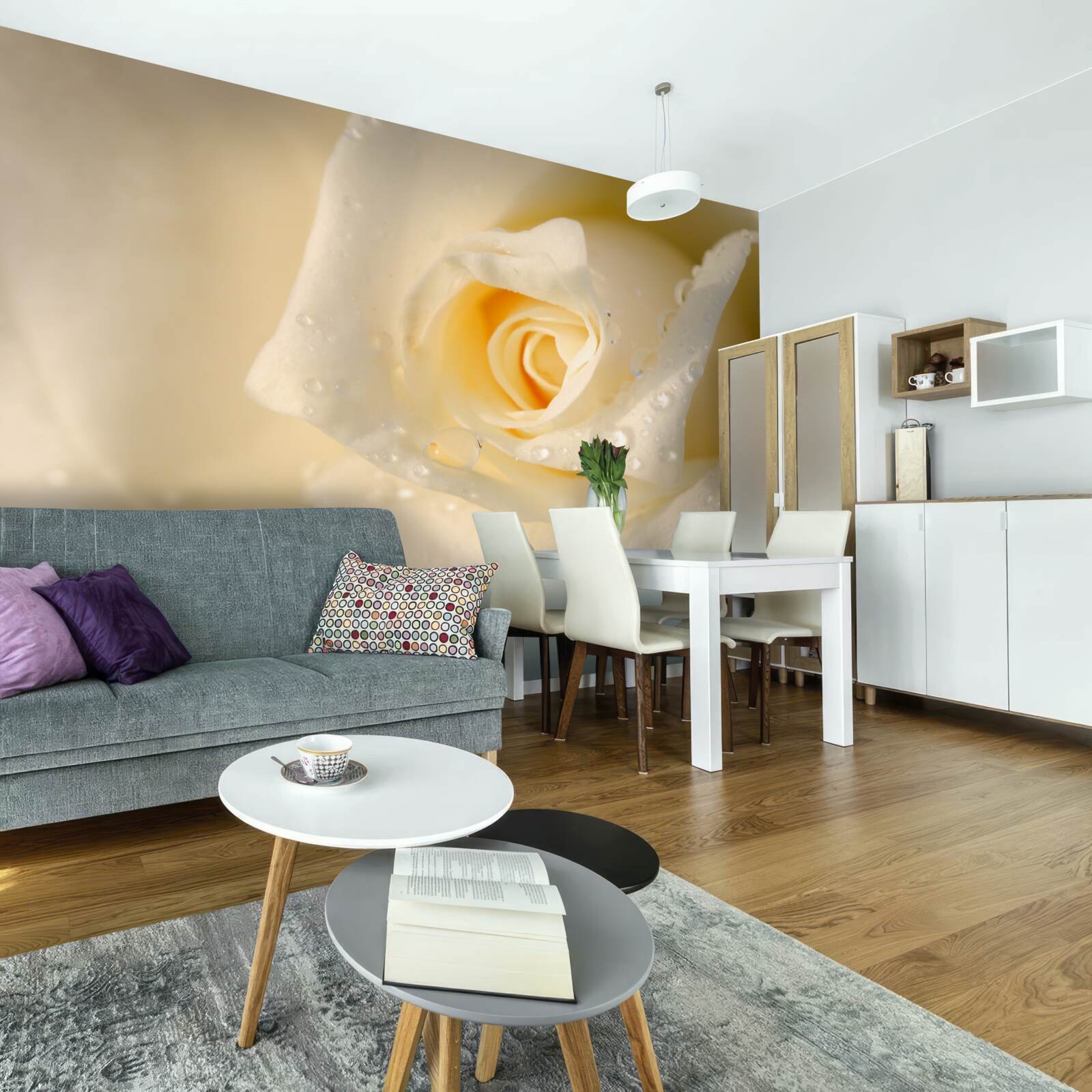 Fototapeten Rose in Tropfen, weiß gestrichen