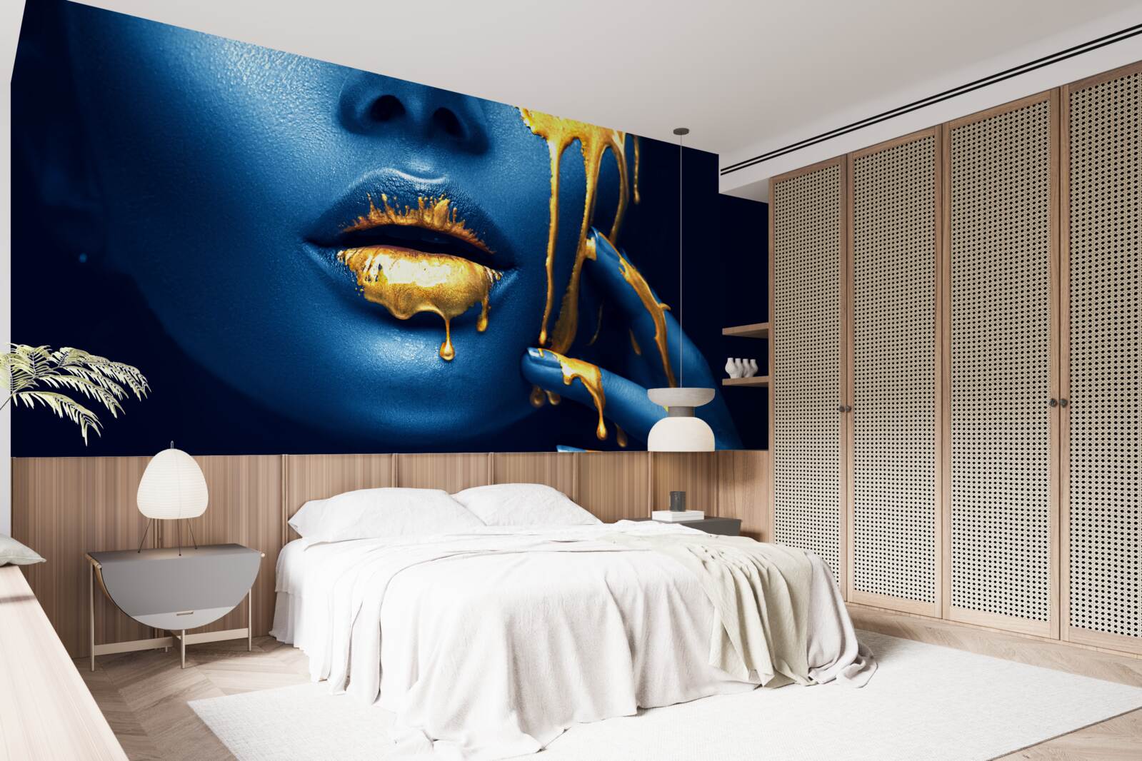 Fototapeten Eine Frau mit einem glänzenden goldenen Lippenstift auf der Lippen
