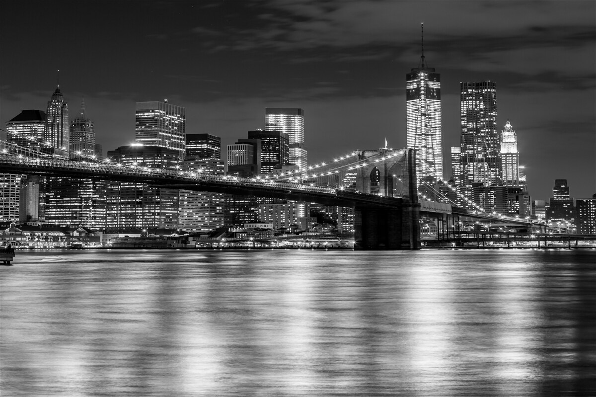 Fototapeten Panorama der Brooklyn Bridge in Schwarz und Weiß