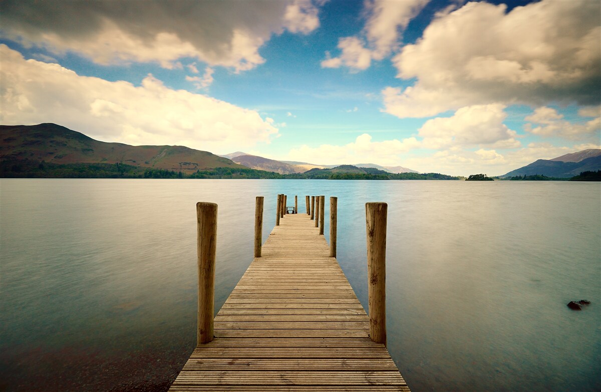 Fototapeten Holzpier an der Küste