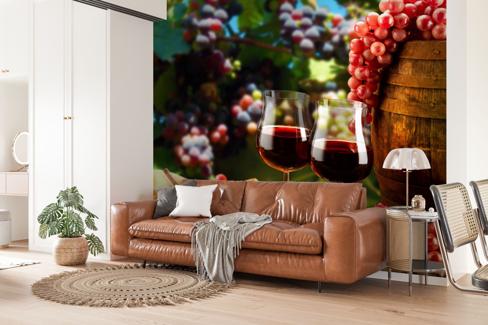 Fototapeten Die Traubenbälle sind ein Hintergrund für mit Wein gefüllte Brille