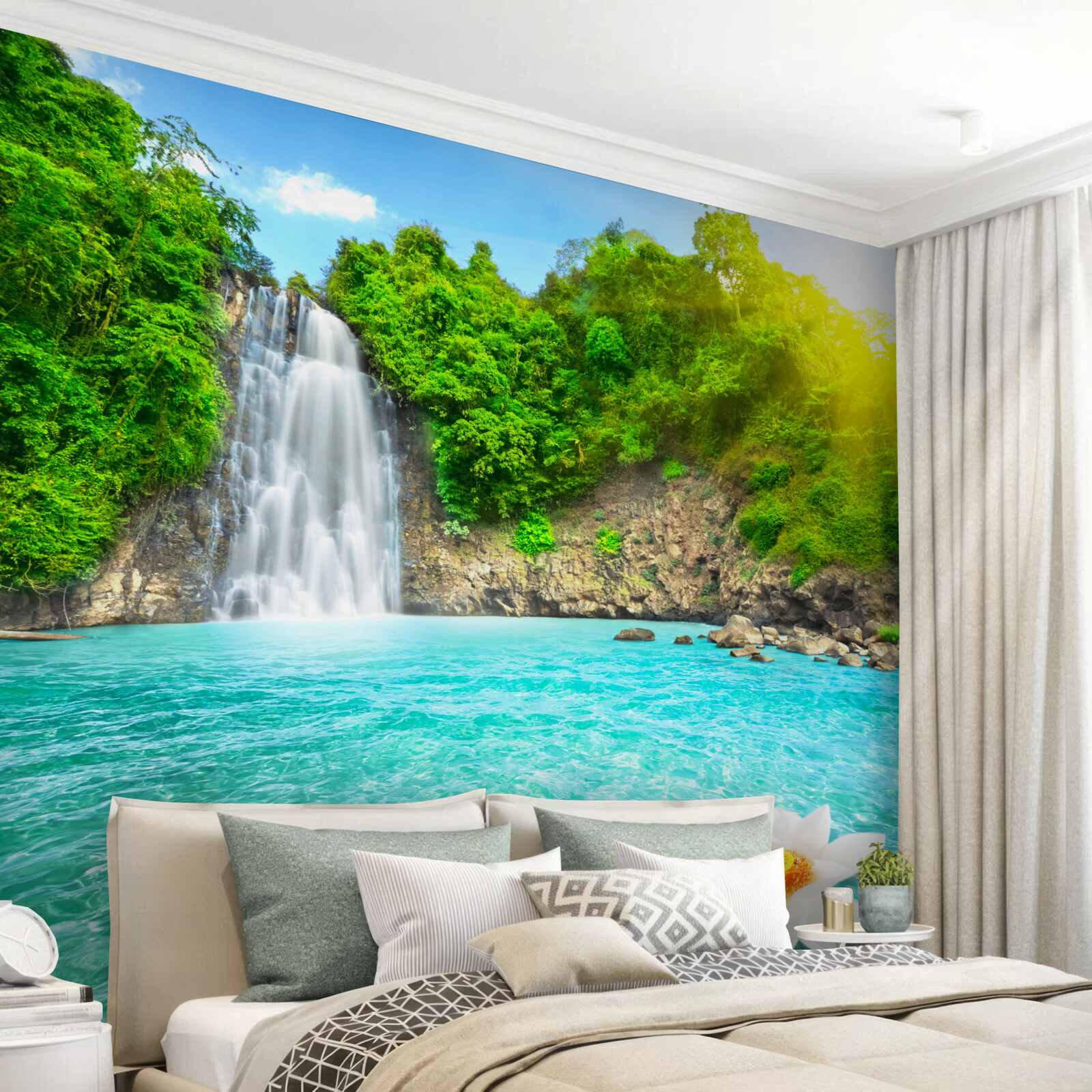 Fototapeten Wasserfall in den Bergen und einem Saphirsee