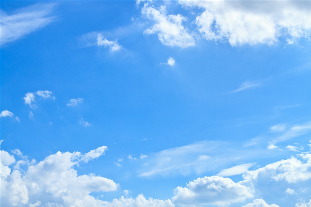 Fototapeten Himmlisch blau mit schneeweißen Wolken