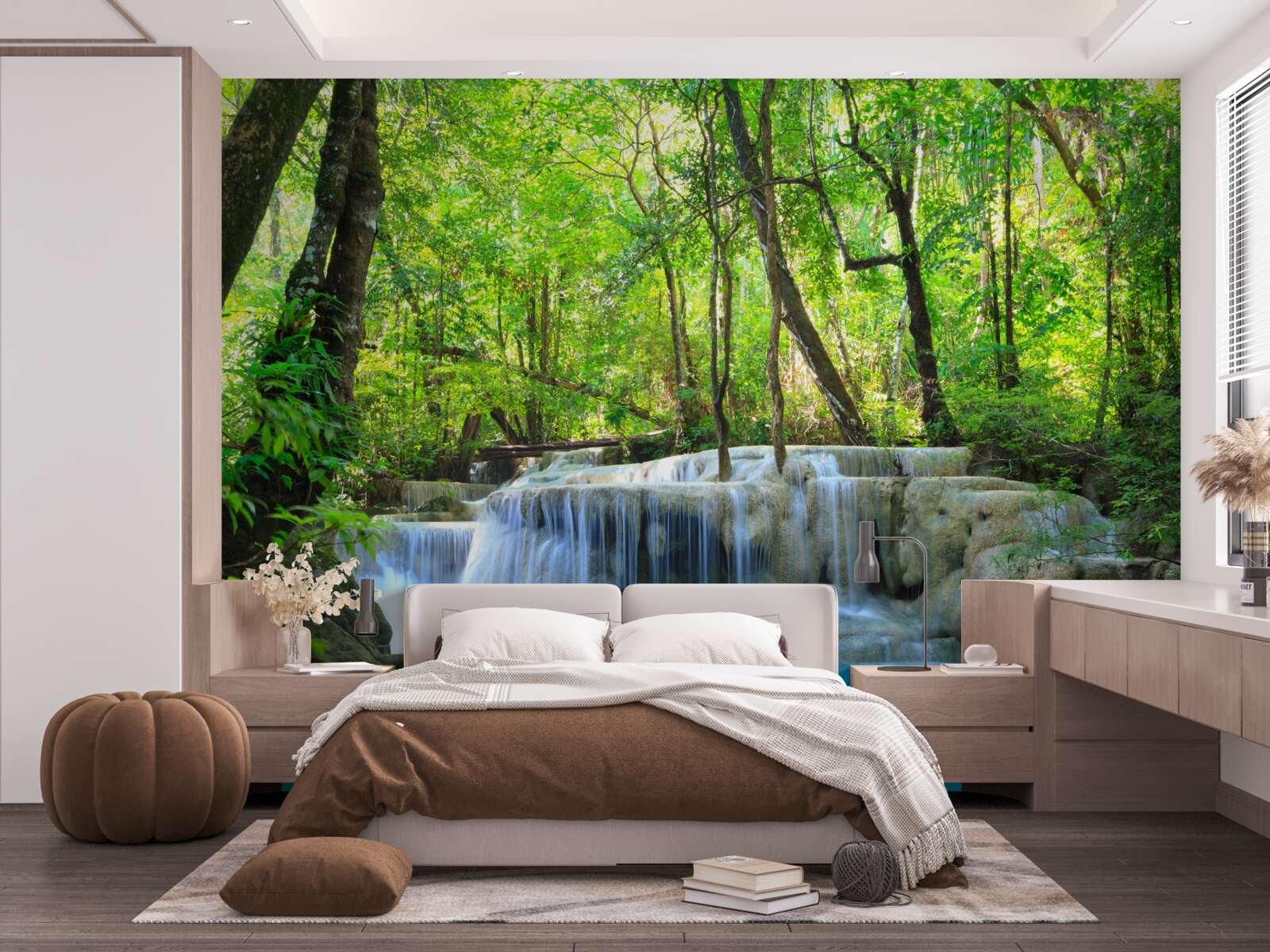 Fototapeten Der grüne Wald verbirgt den Wasserfall