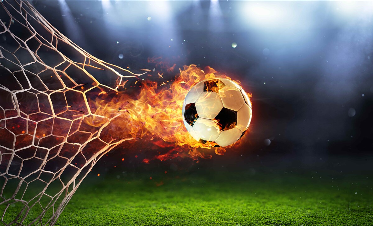 Fototapeten Der brennende Ball explodiert im Gate -Netzwerk