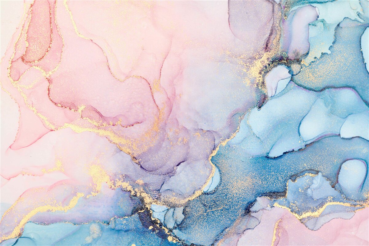 Fototapeten Delikate rosa Wolken schweben über dem Wasser