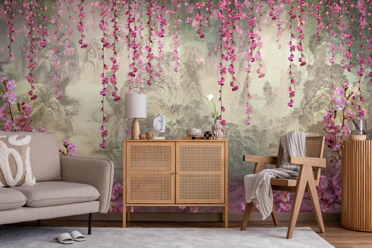 Fototapeten Rosa Blumen fallen von oben nach unten ins Wasser