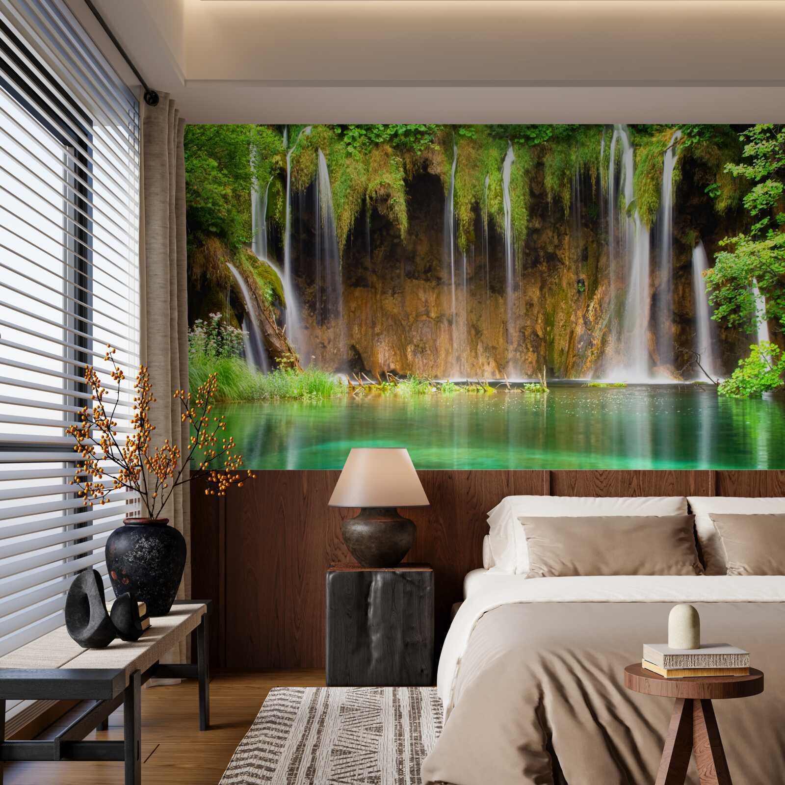 Fototapeten Ein charmanter Wasserfall in den Bergen