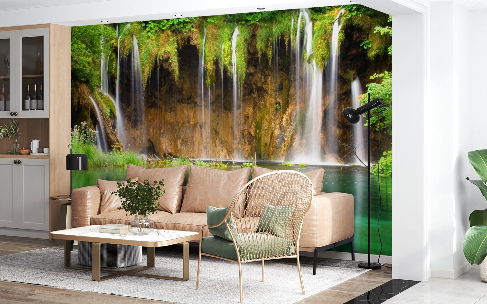 Fototapeten Ein charmanter Wasserfall in den Bergen