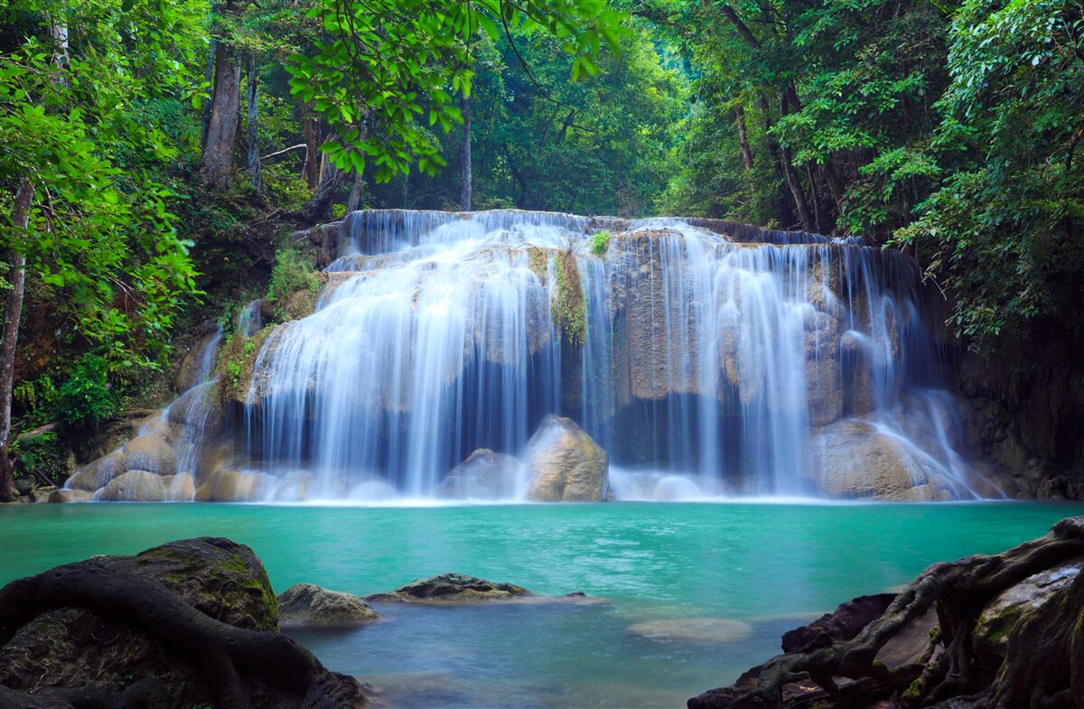 Fototapeten Erawan Wasserfall in Kanchanaburi, Thailand
