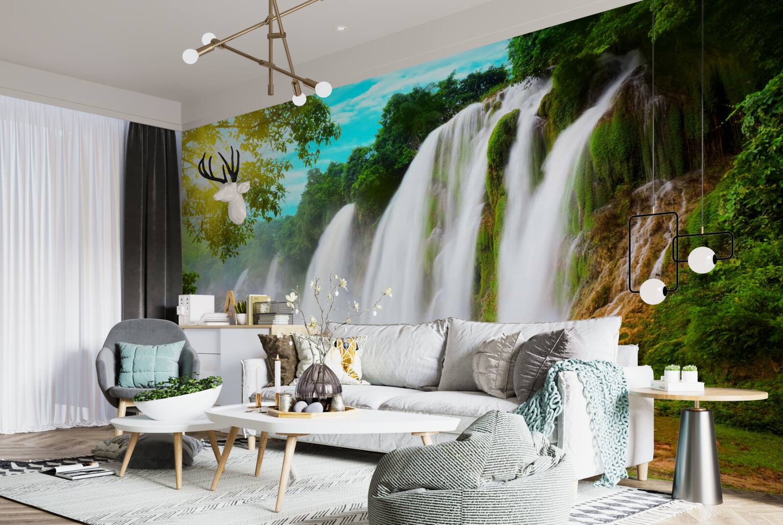 Fototapeten Ein lautes Wasserfall, der in der Sonne schimmert