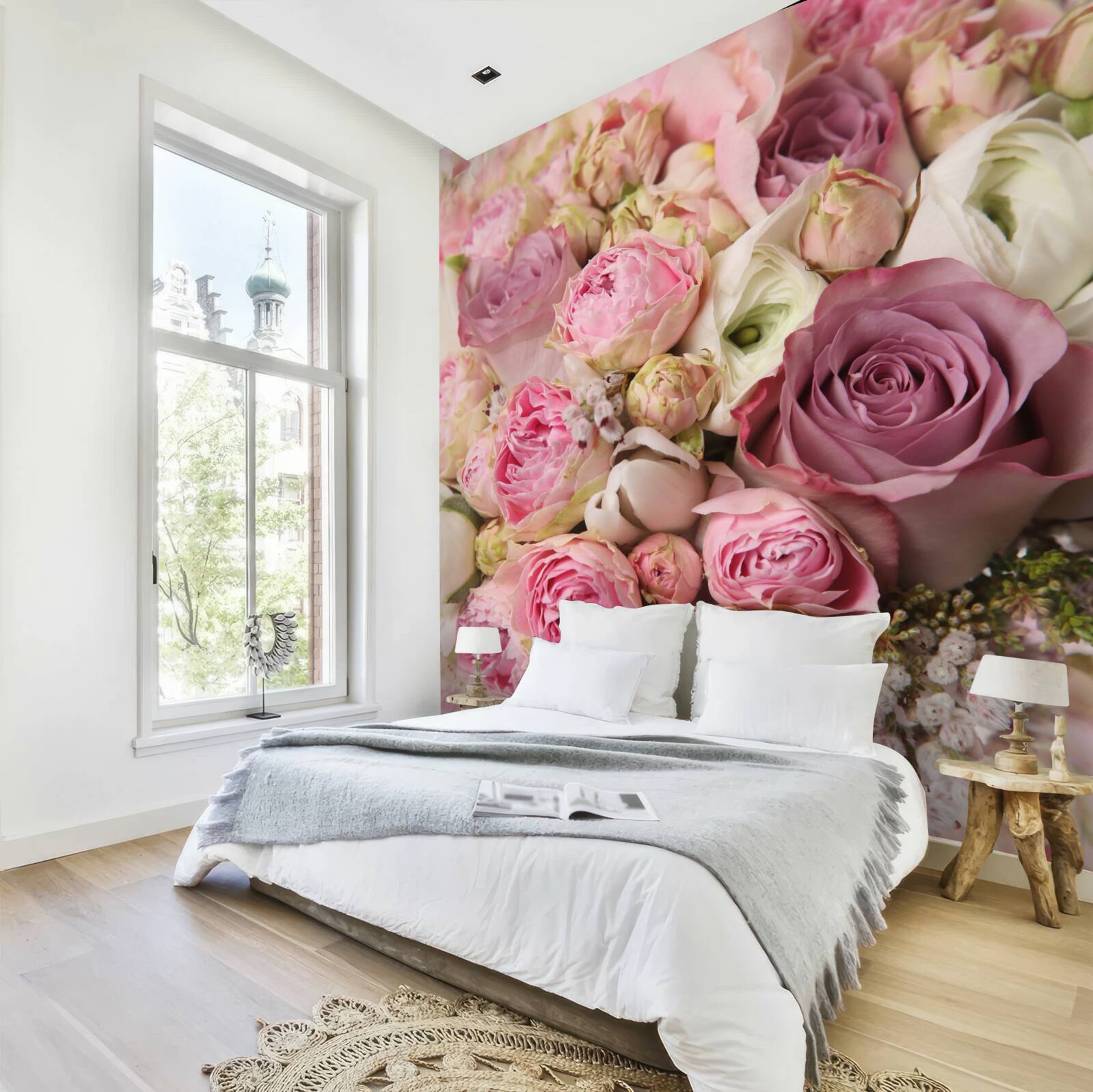 Fototapeten Eine Zusammensetzung von Rosen und Tulpen mit einer ungewöhnlichen Form