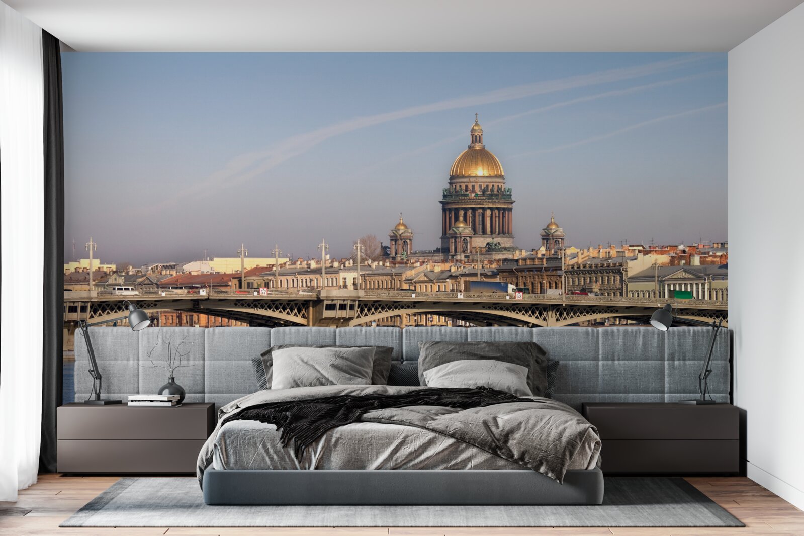 Fototapeten Kirchenkuppel aus Gold vor dem Hintergrund des Stadtpanoramas