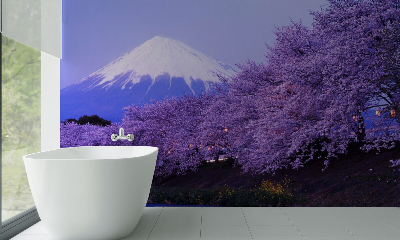 Fototapeten Bäume mit blühenden lila Blüten vor dem Hintergrund des Fuji -Berges