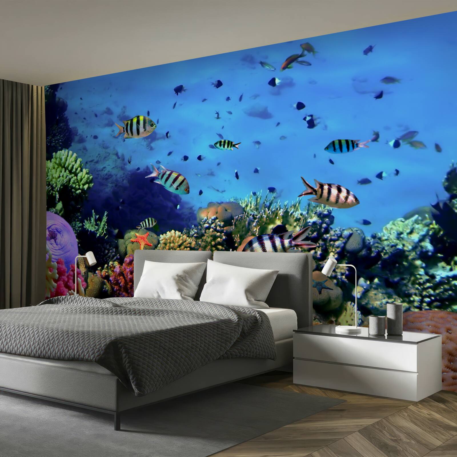 Fototapeten gestreifte Fische in den Tiefen des Ozeans