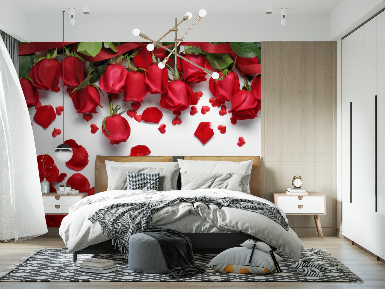 Fototapeten Die Flocken fallen aus den roten Grauen Rosen