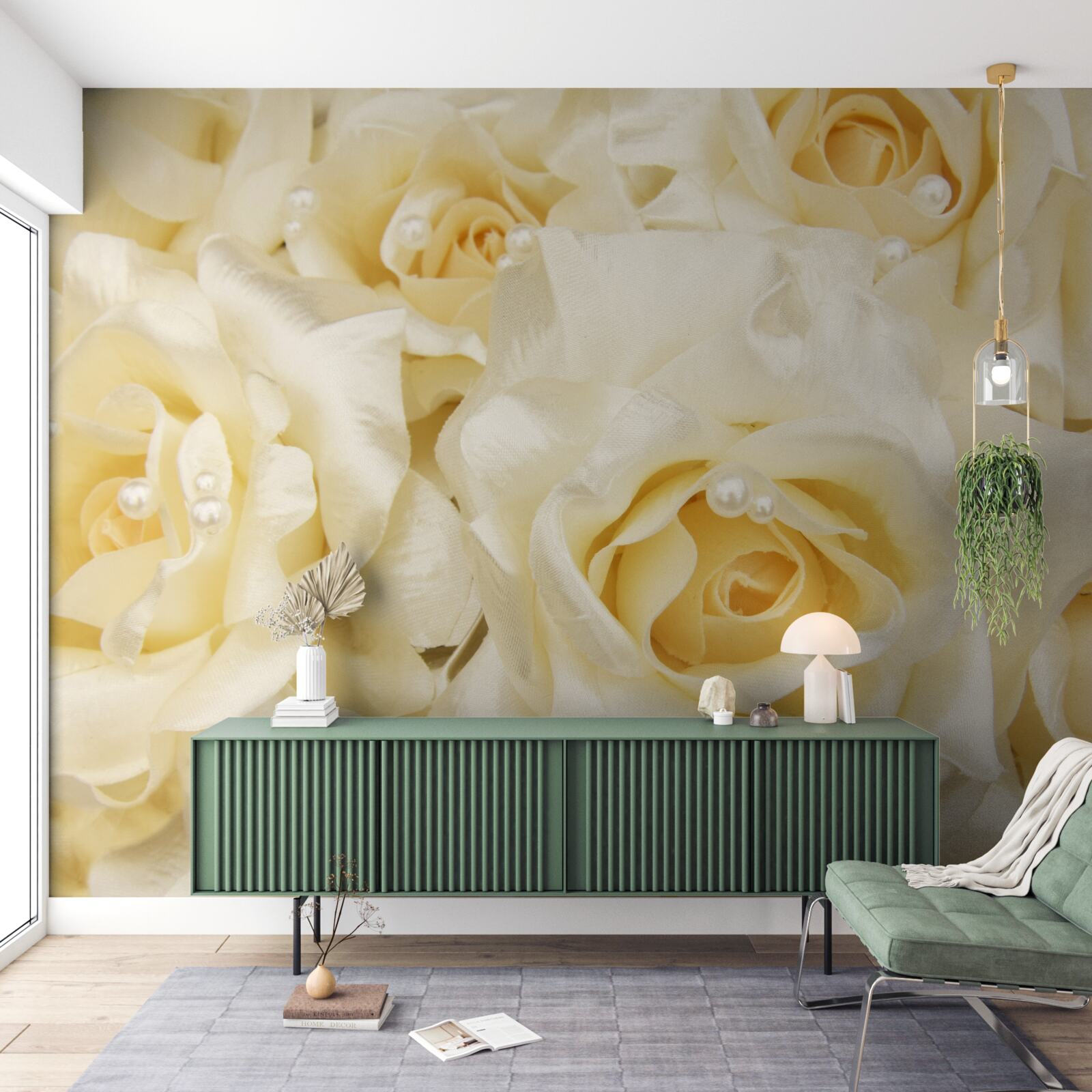 Fototapeten Eine Zusammensetzung von Rosen mit zarten weißen Blütenblättern und einem gelben Agenten