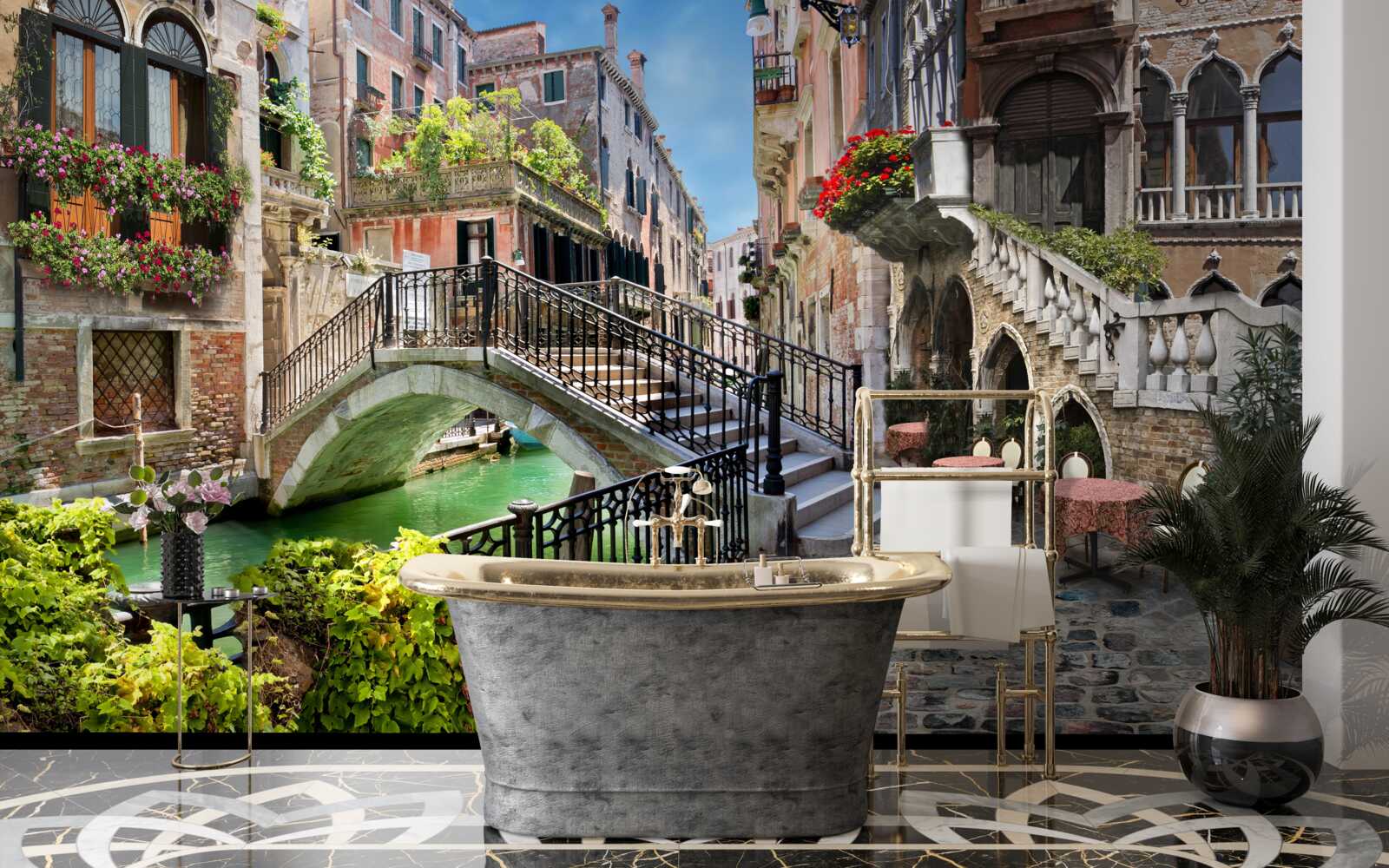 Fototapeten Zerstörte Brücke über den venezianischen Kanal
