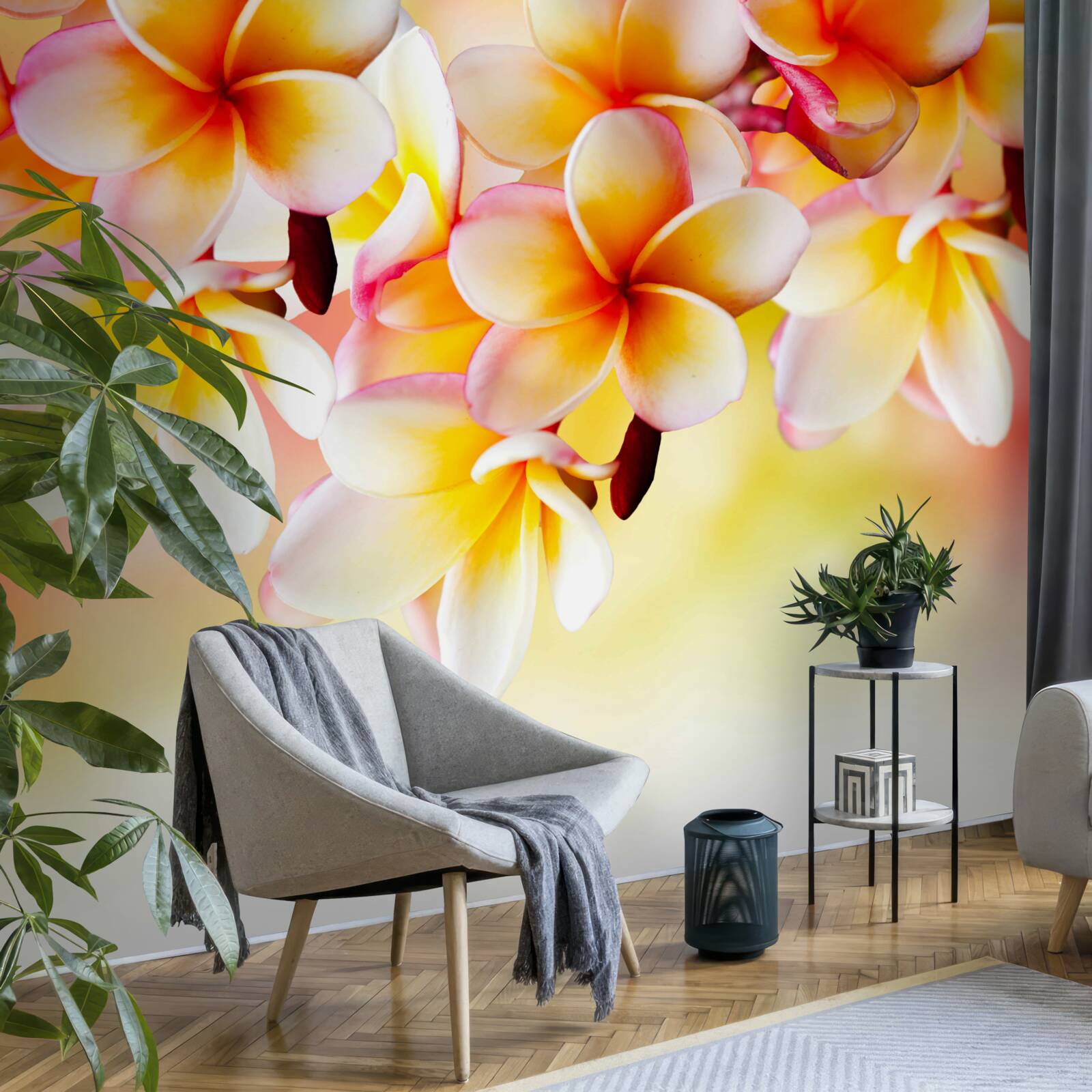 Fototapeten Weißorange Blüten hängen über der Wasseroberfläche