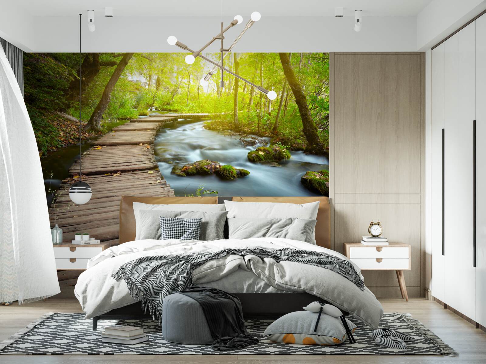 Fototapeten Holzweg in der Nähe des Flusses in einem sonnigen Wald