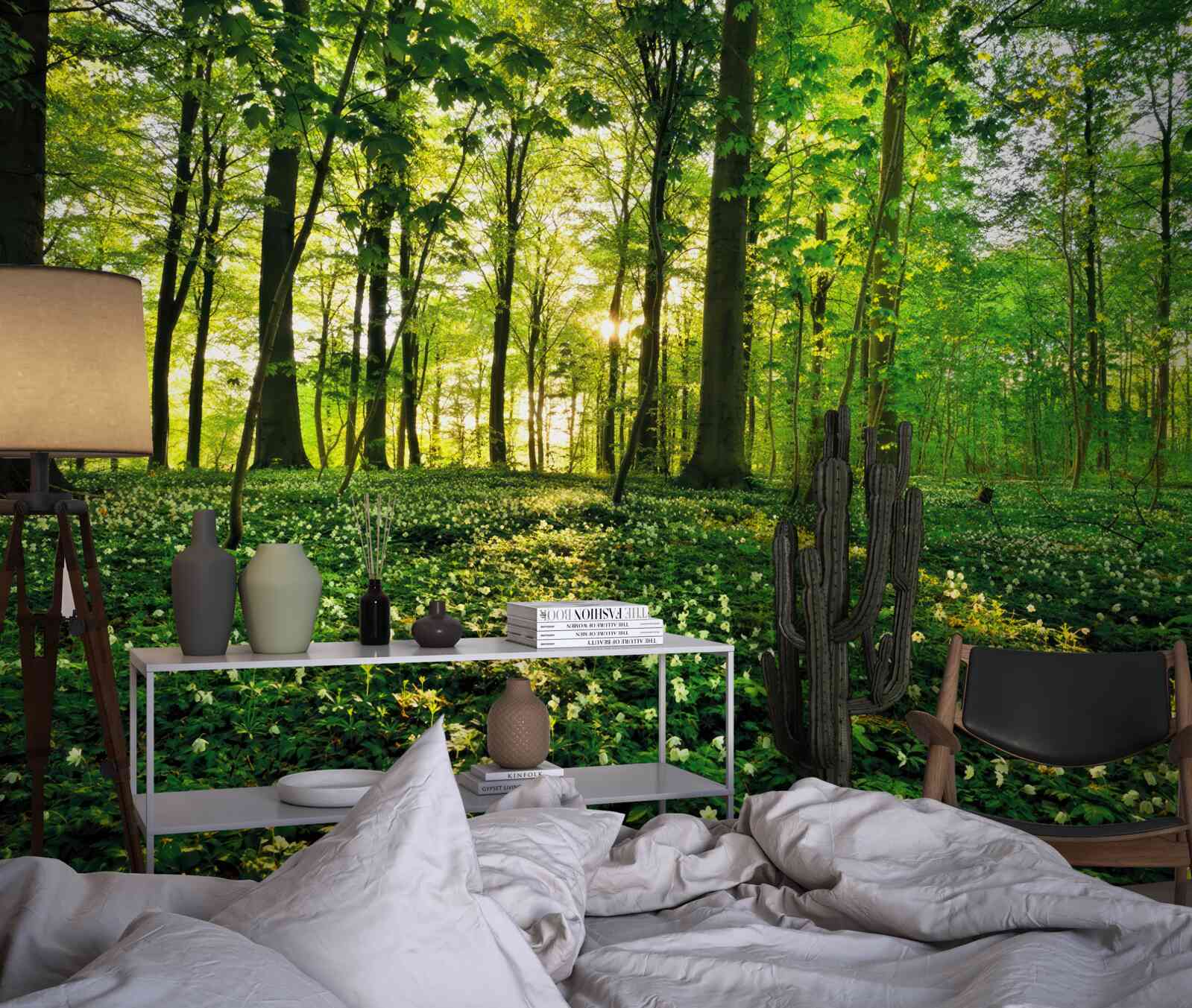 Fototapeten Glade in einem Wald mit Blumen bedeckt